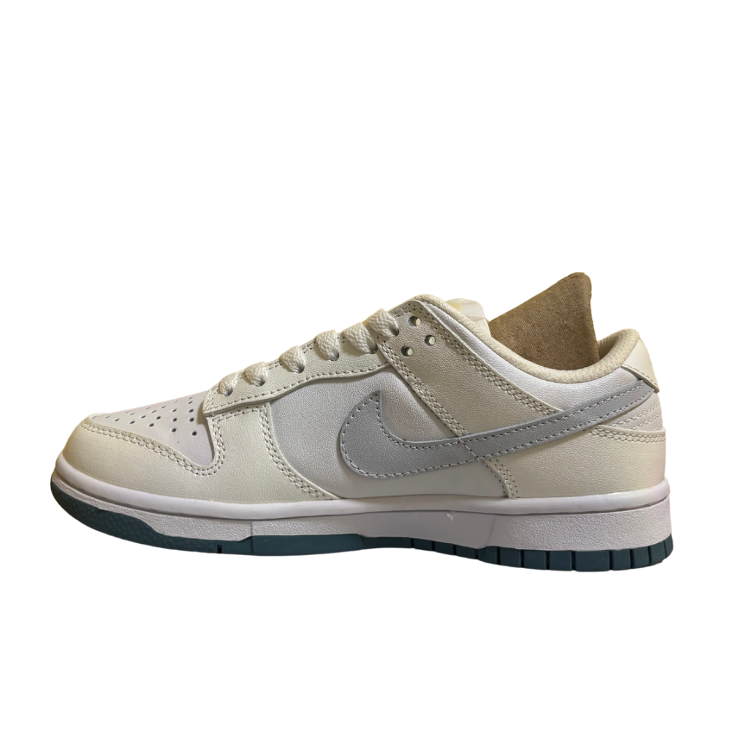 Nike Dunk Low "Light Bone Grey"